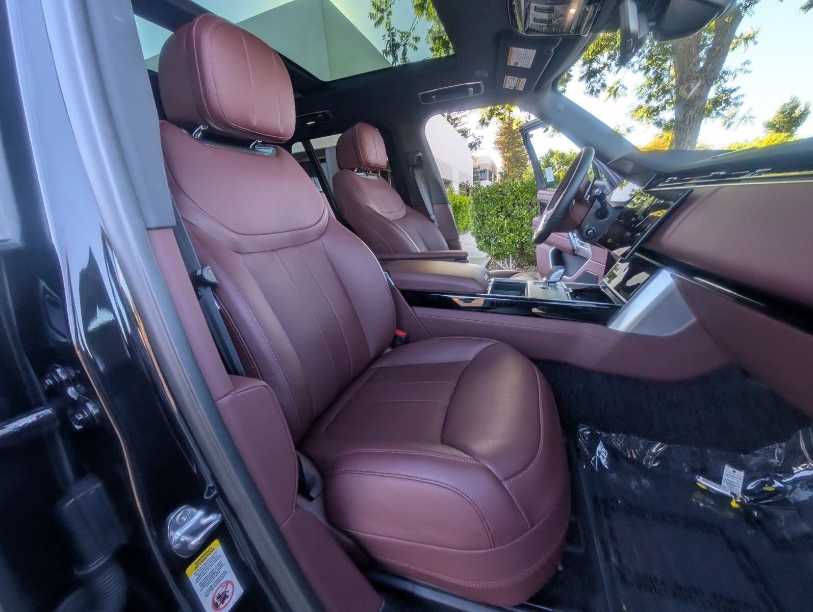 2025 Land Rover Range Rover SE - Photo 25