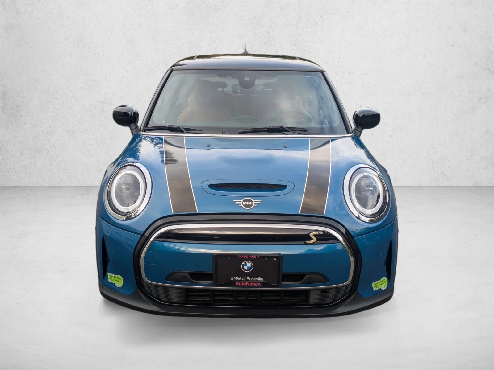 2023 Mini Cooper 2 Door Hardtop photo 2