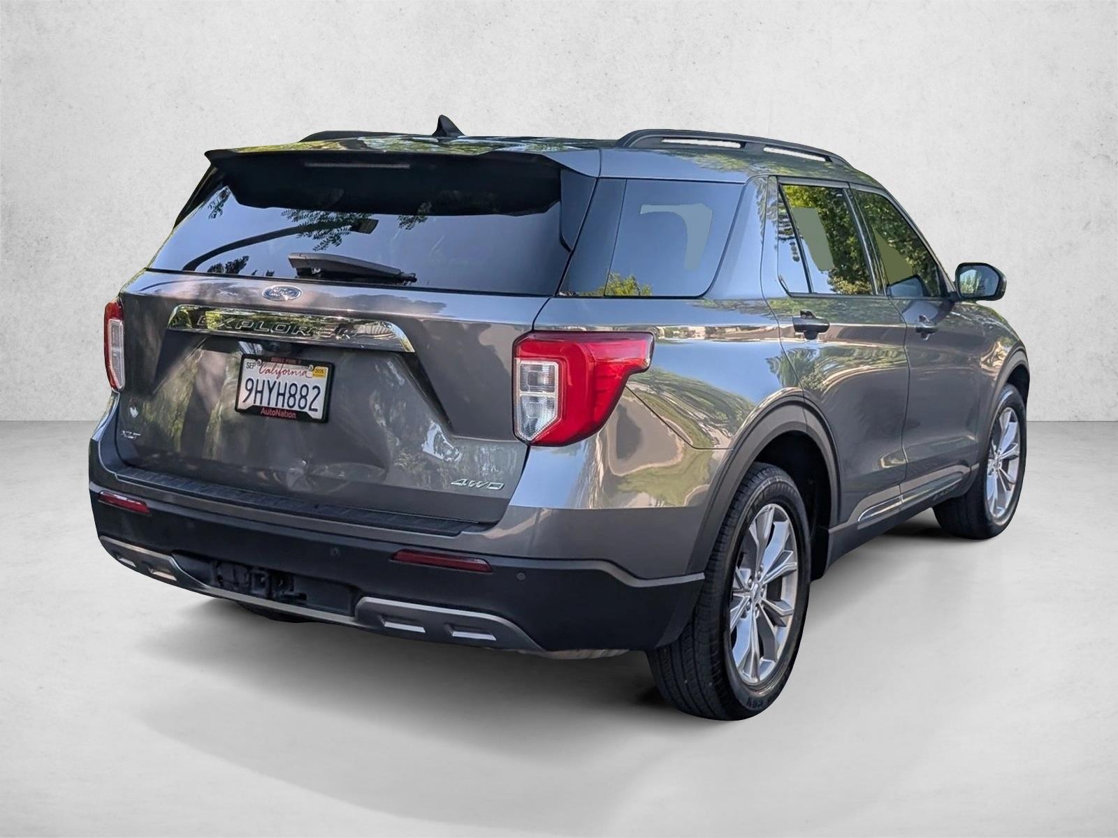 2023 Ford Explorer XLT photo 4