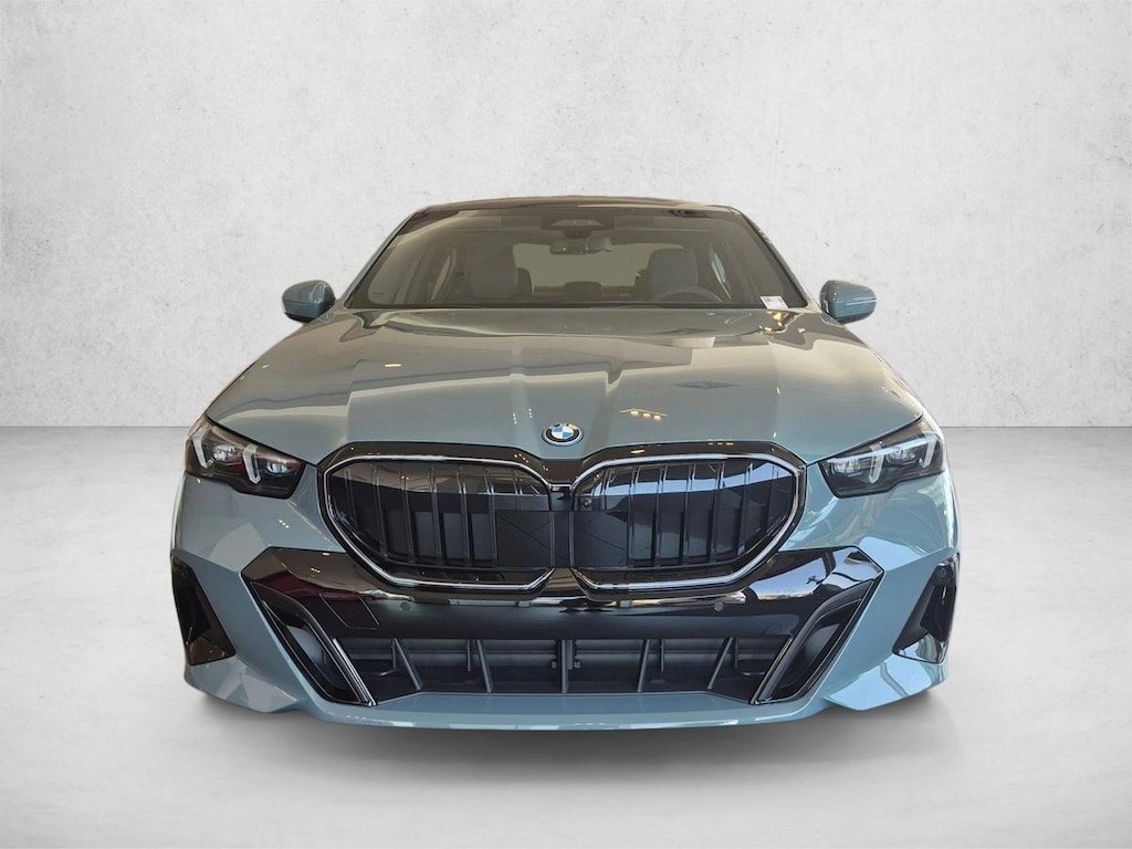 New 2027 BMW 550e xDrive Sedan