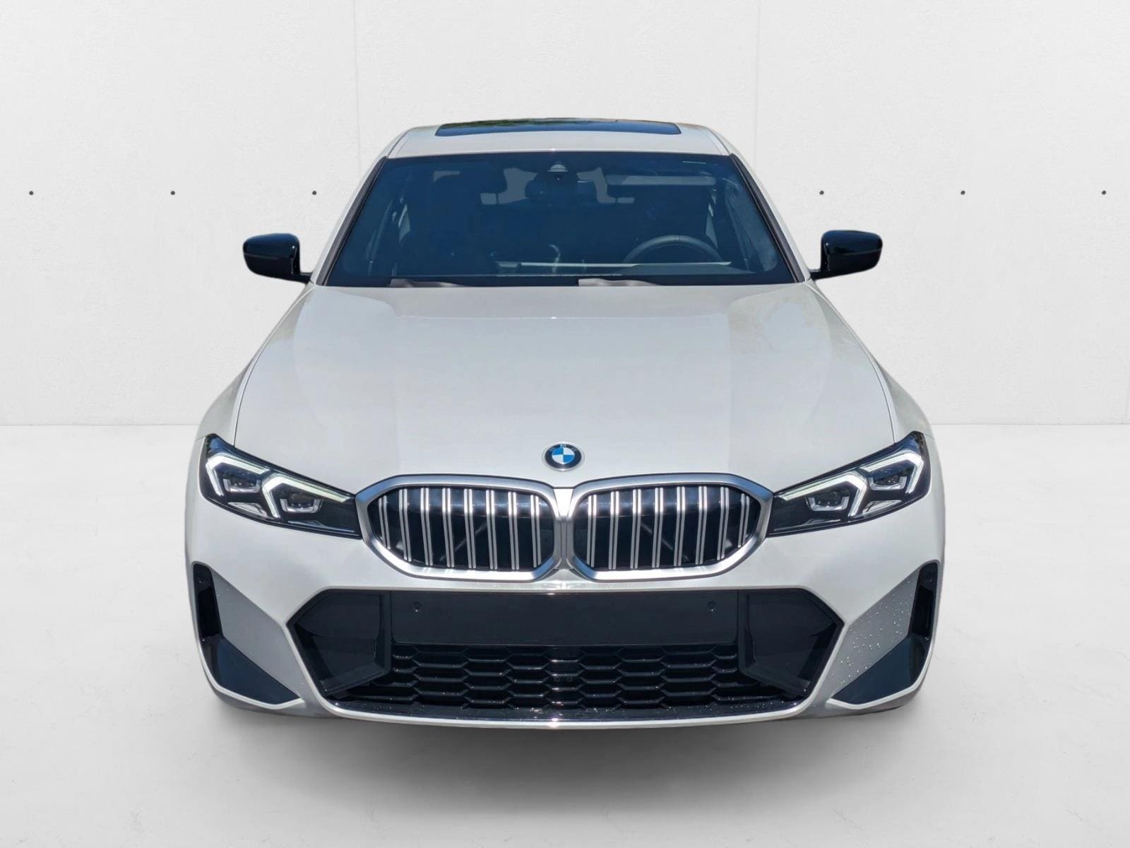 2025 BMW 330i xDrive photo 5