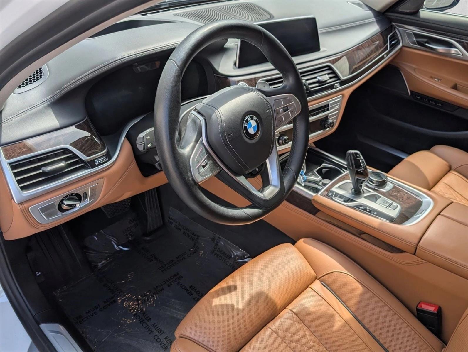 2022 BMW 7 Series 750i - Photo 10