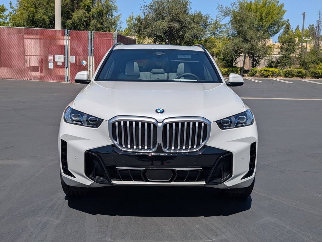 New 2026 BMW X5 xDrive40i SUV