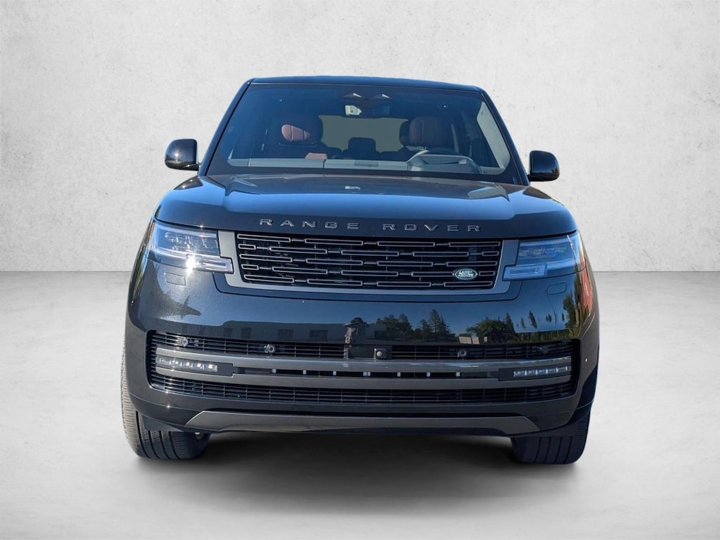 Used 2025 Land Rover Range Rover P530 SE SUV