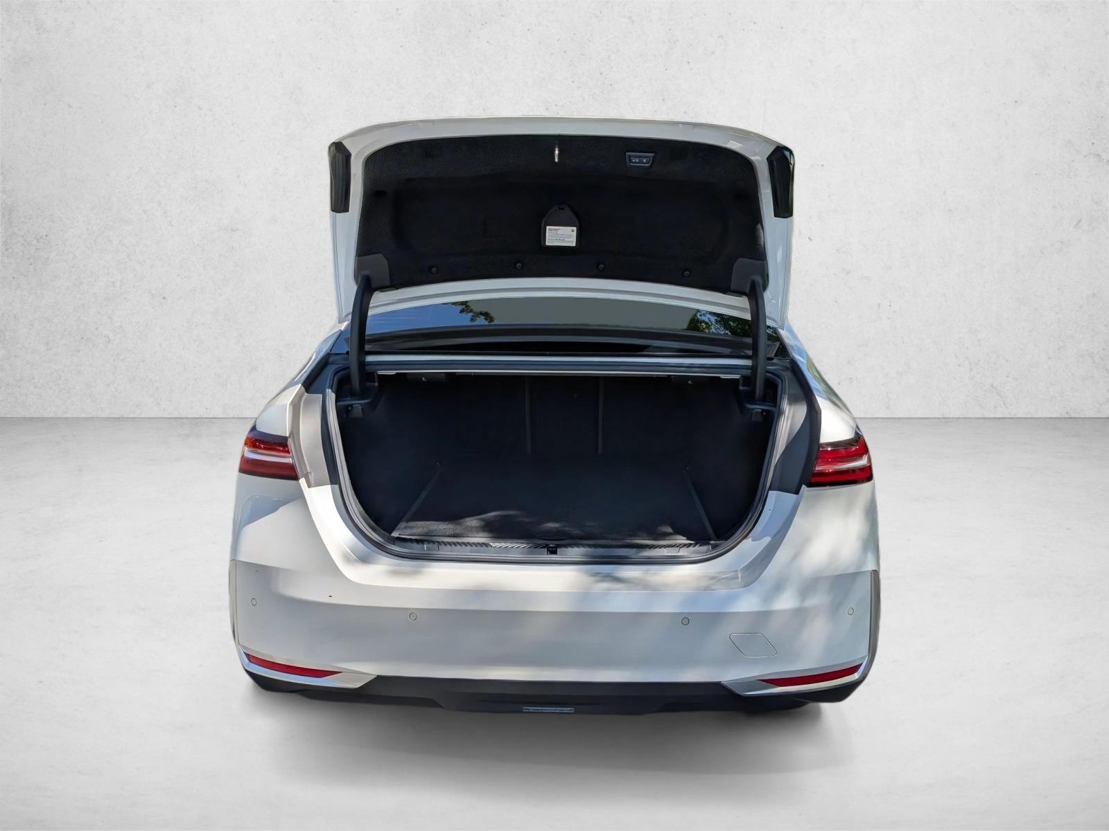 2024 BMW 530i photo 5