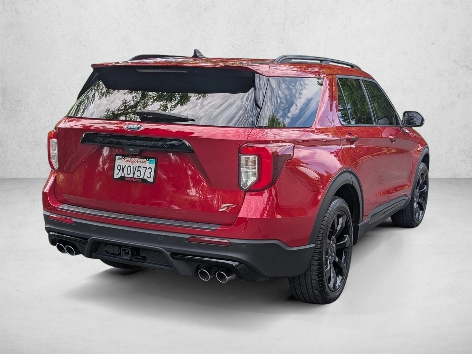 2023 Ford Explorer ST photo 4