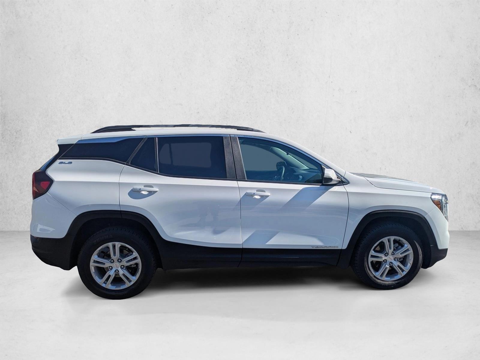 2023 Gmc Terrain SLE photo 2