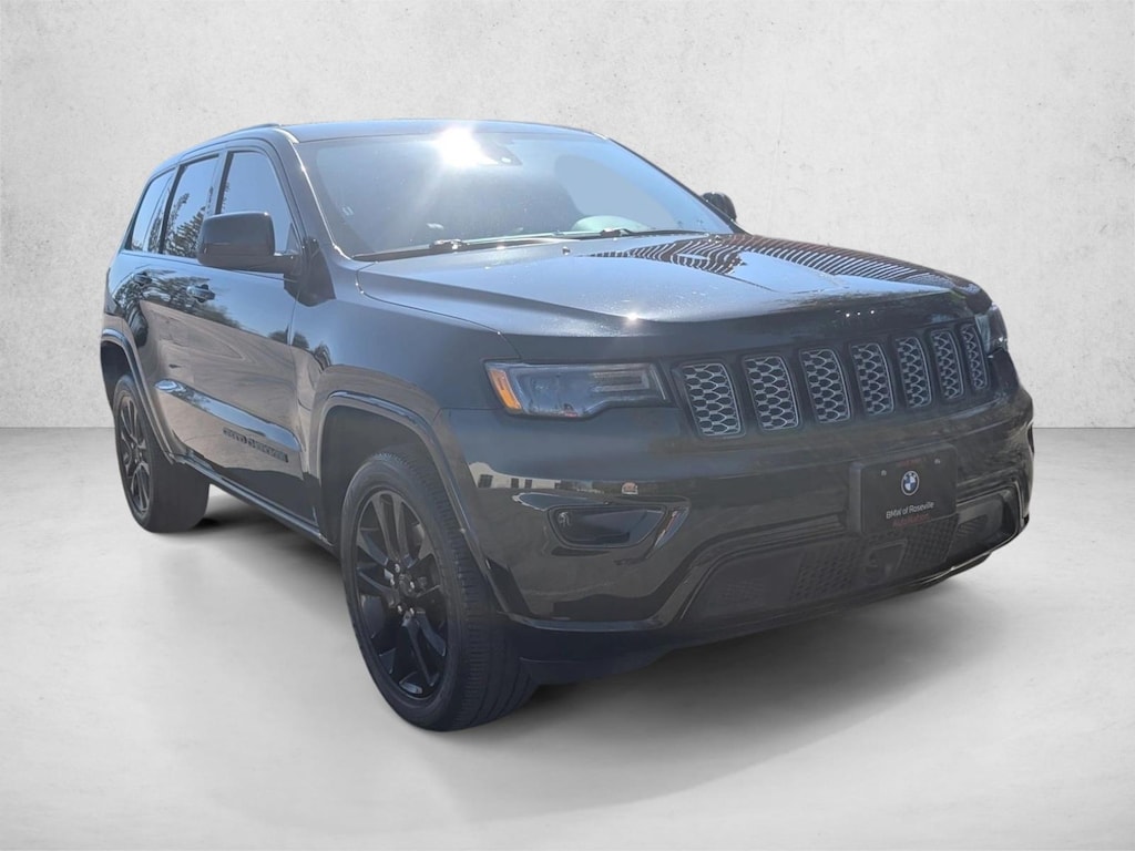 Used 2021 Jeep Grand Cherokee Laredo SUV