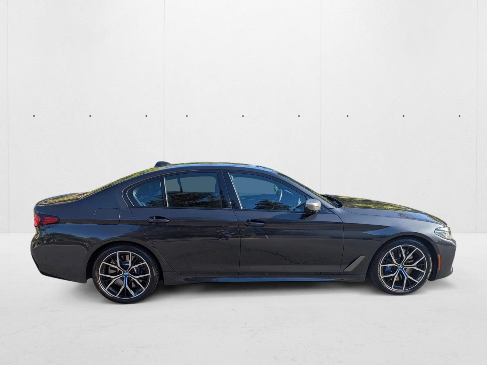 2023 Bmw M550i xDrive Sedan photo 3