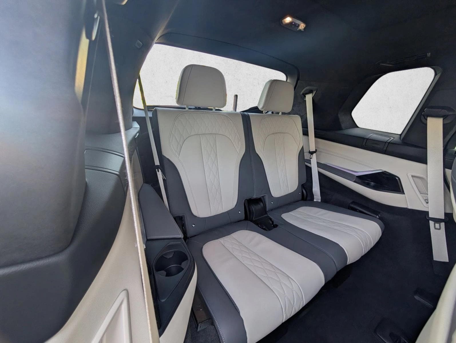2025 BMW X7 40i - Photo 23