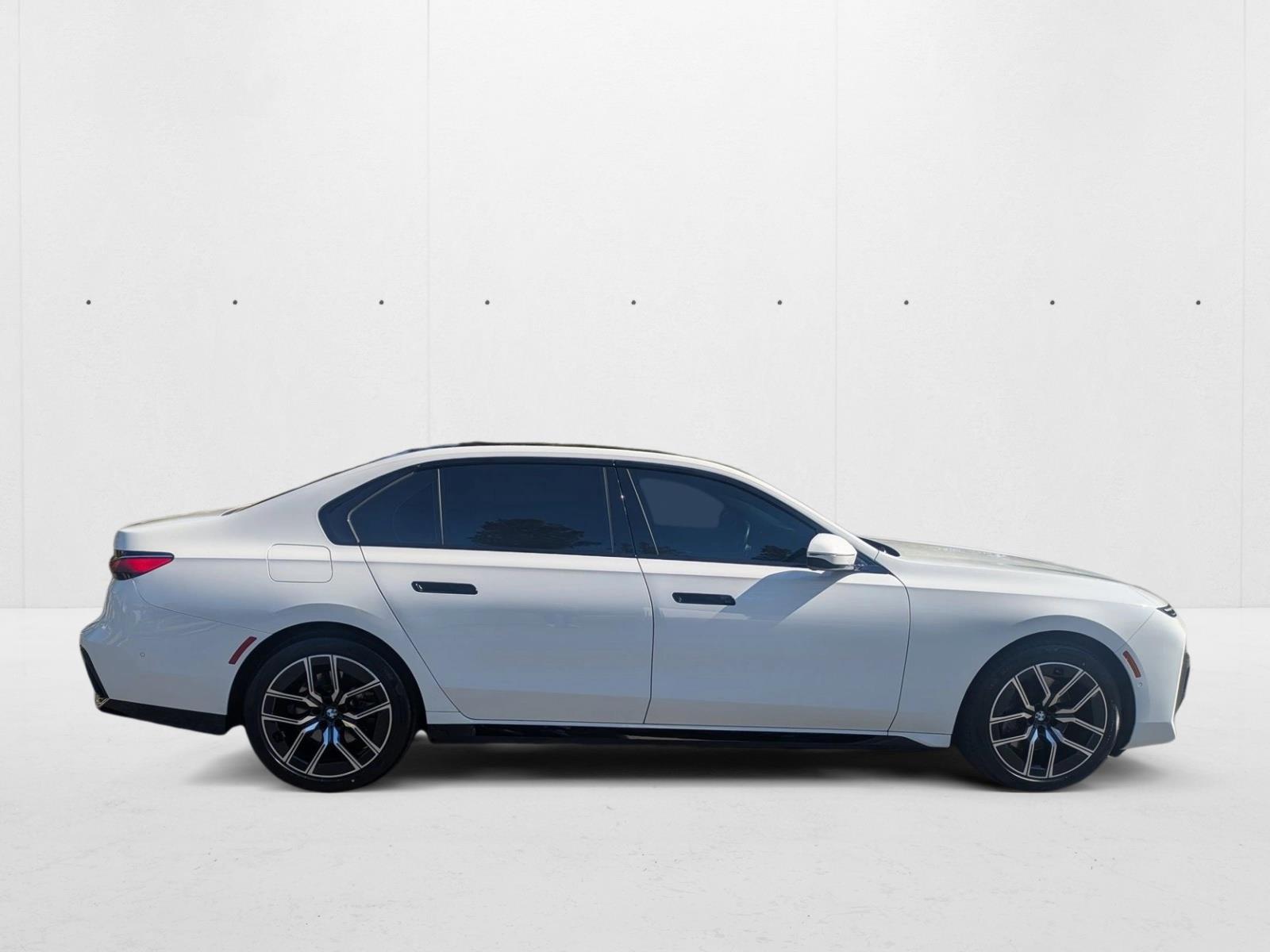 2023 Bmw 740i photo 4