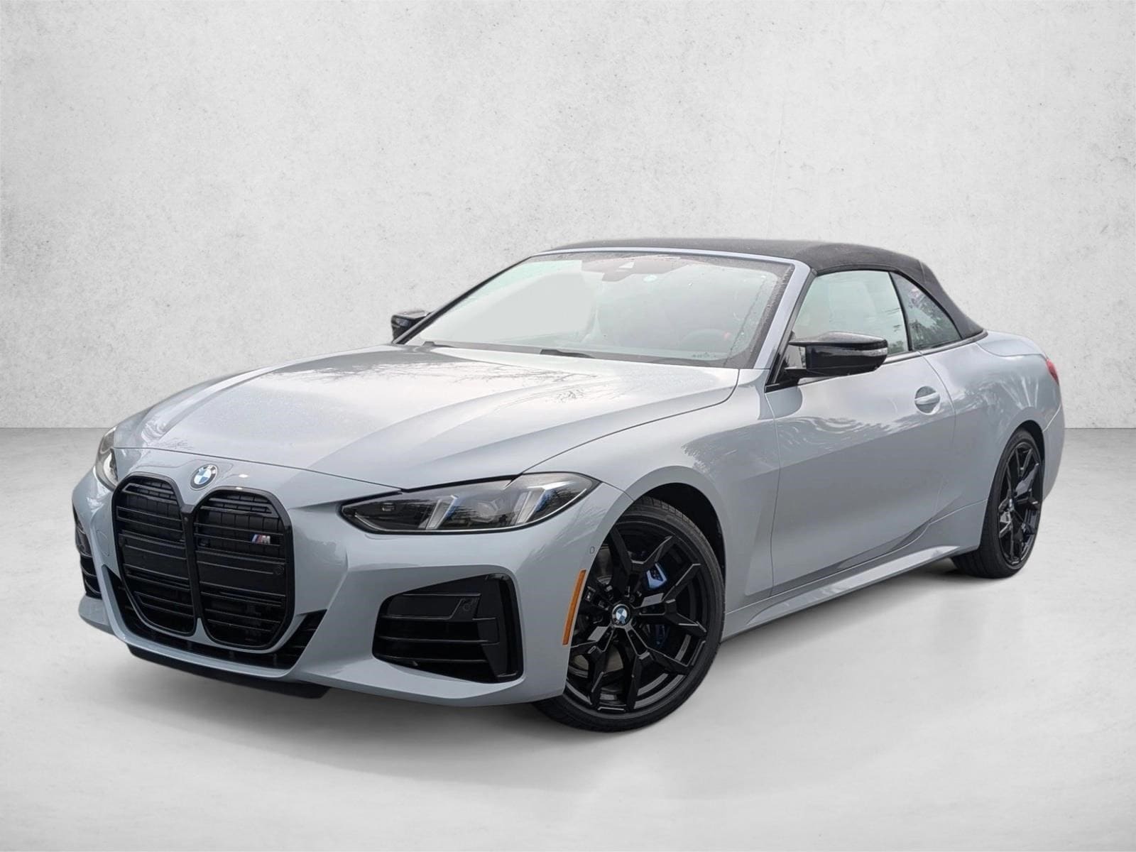 2026 BMW 4 Series M440i Convertible's photo