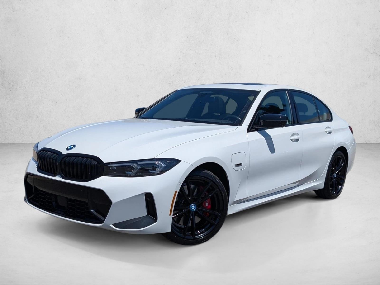 2023 BMW 3 Series 330e xDrive Sedan's photo