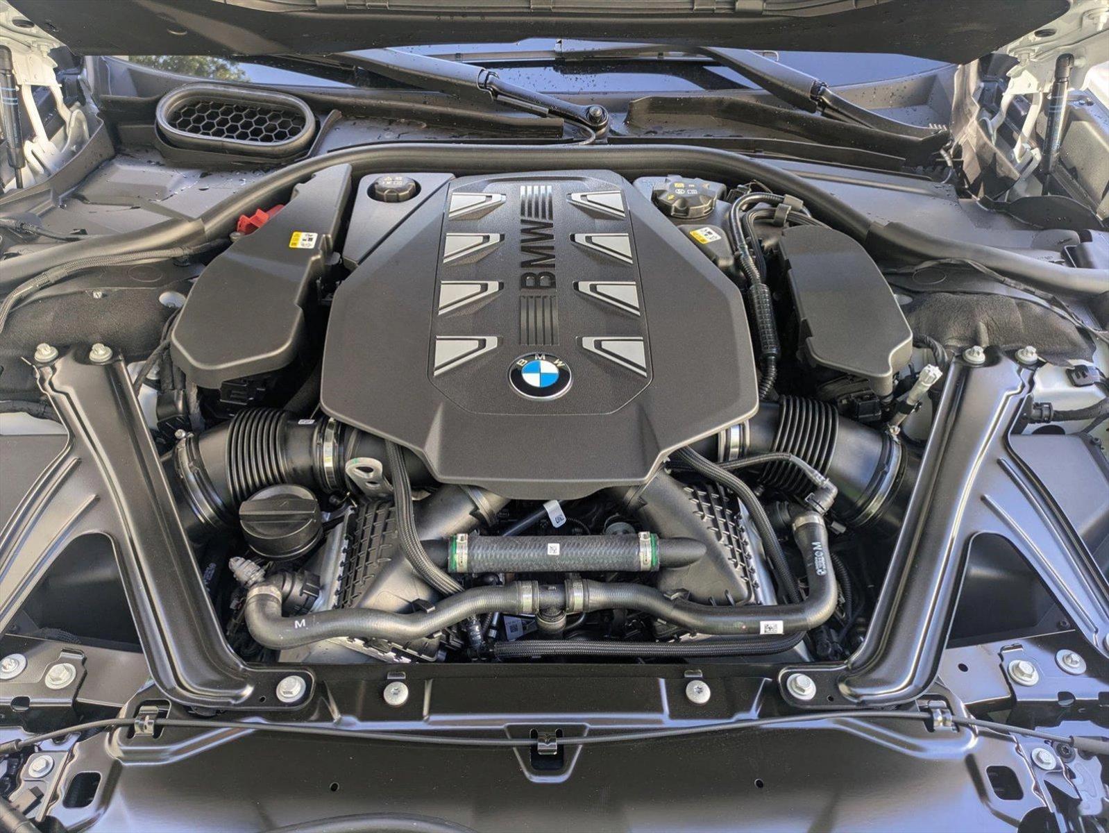 2025 BMW 7 Series 760i - Photo 21