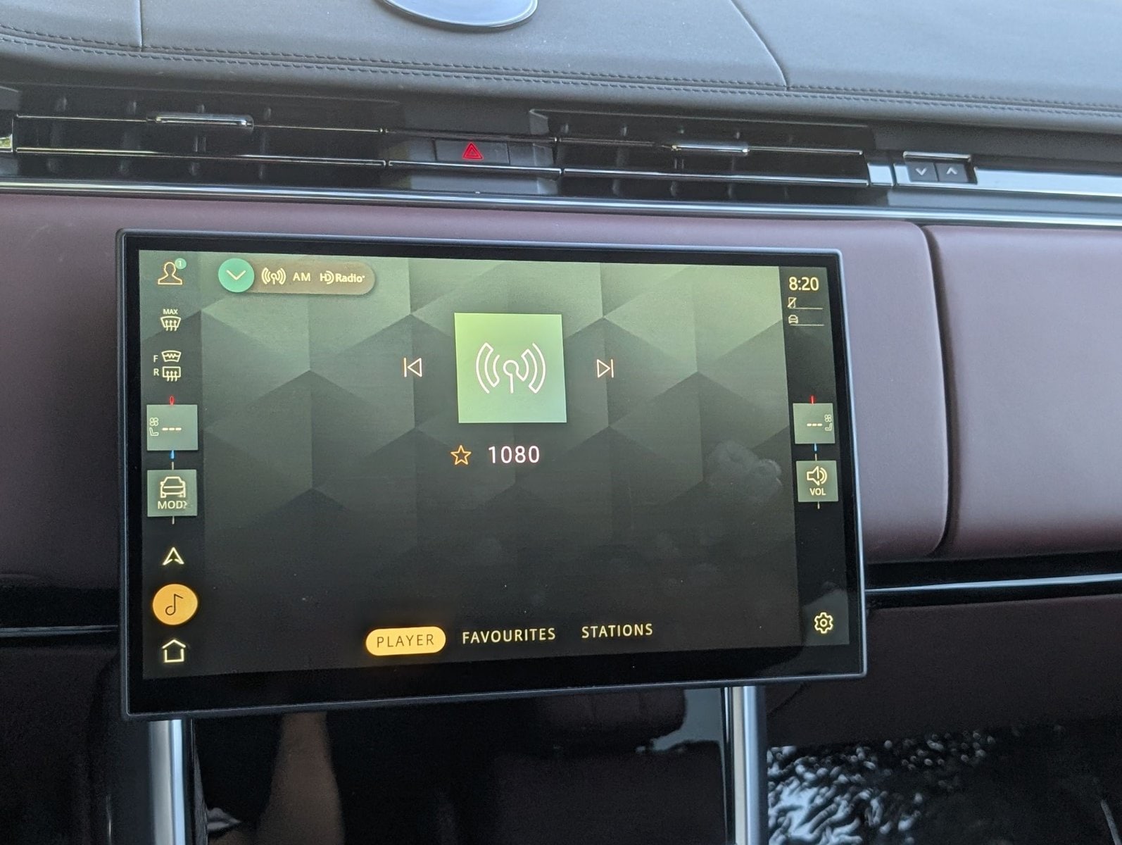 2025 Land Rover Range Rover SE - Photo 17