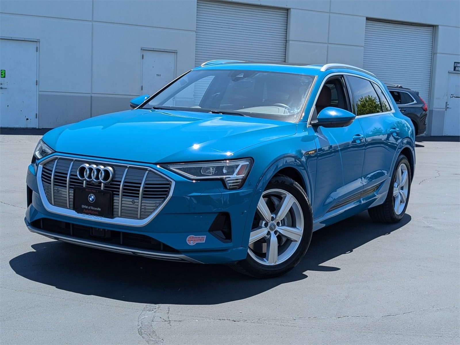 2019 Audi e-tron Premium Plus's photo