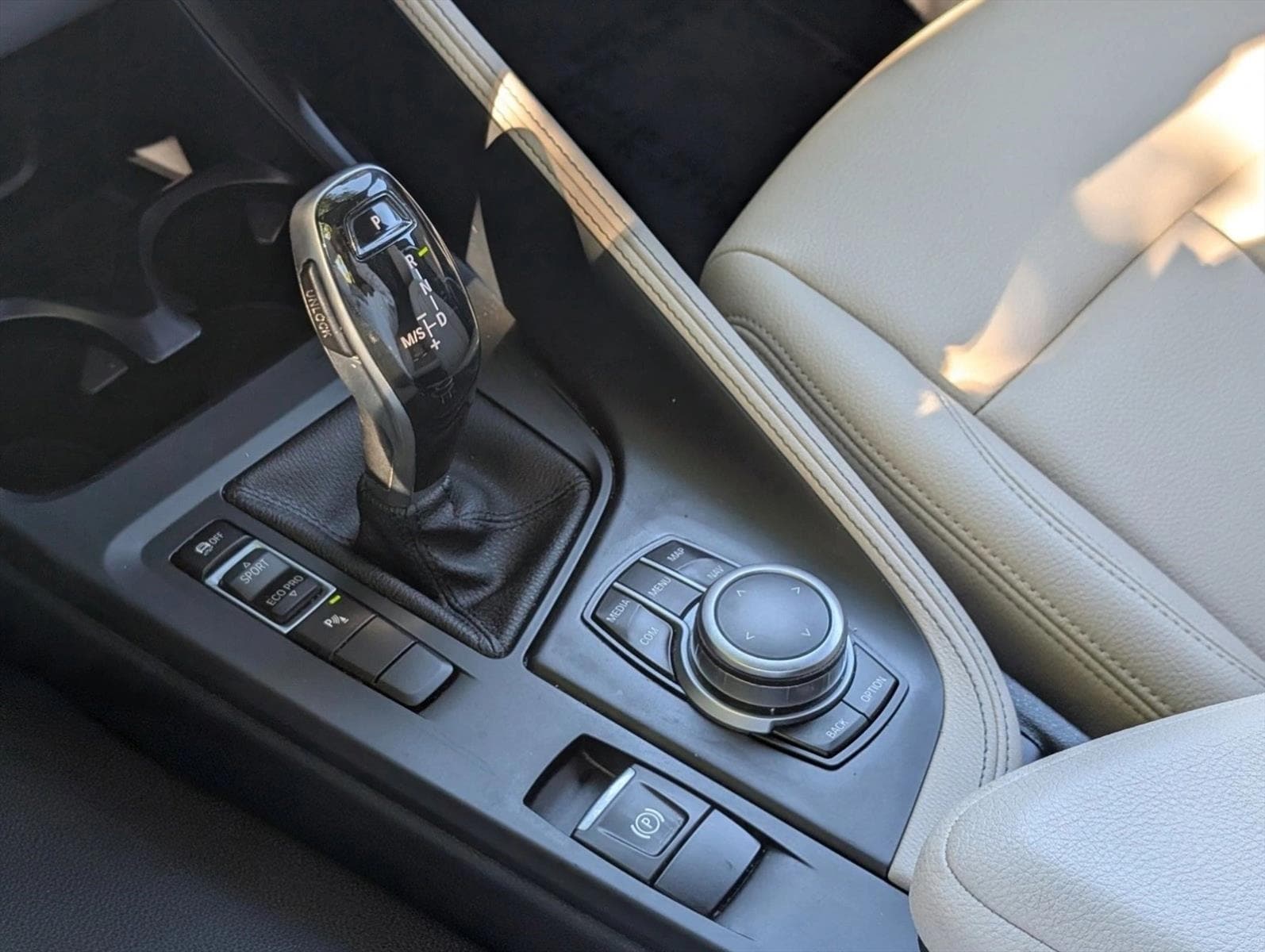 2020 BMW X1 28i - Photo 13