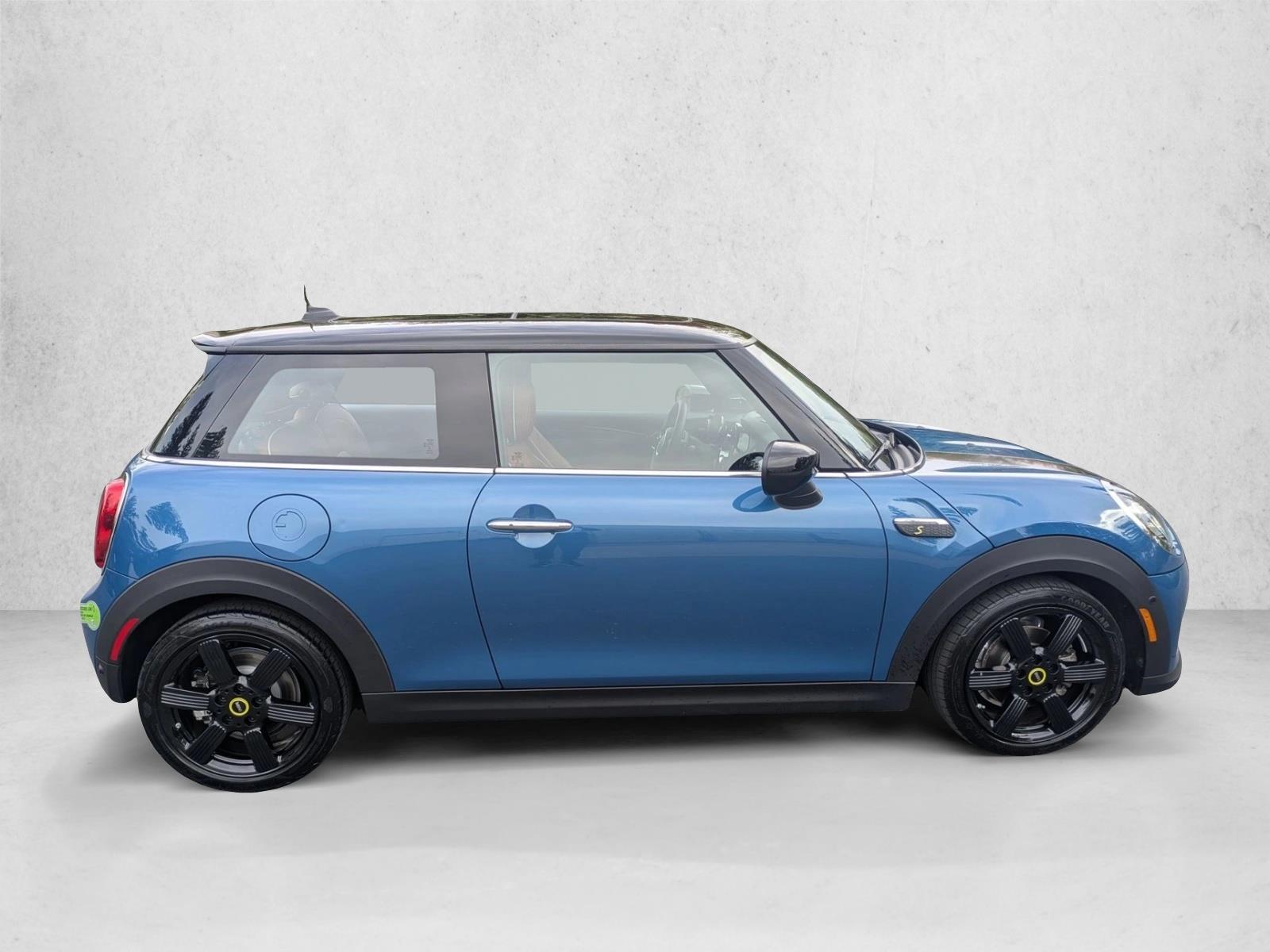 2023 Mini Cooper 2 Door Hardtop photo 4