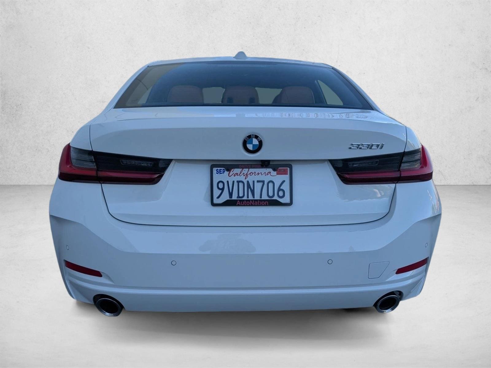 2025 BMW 330i photo 5