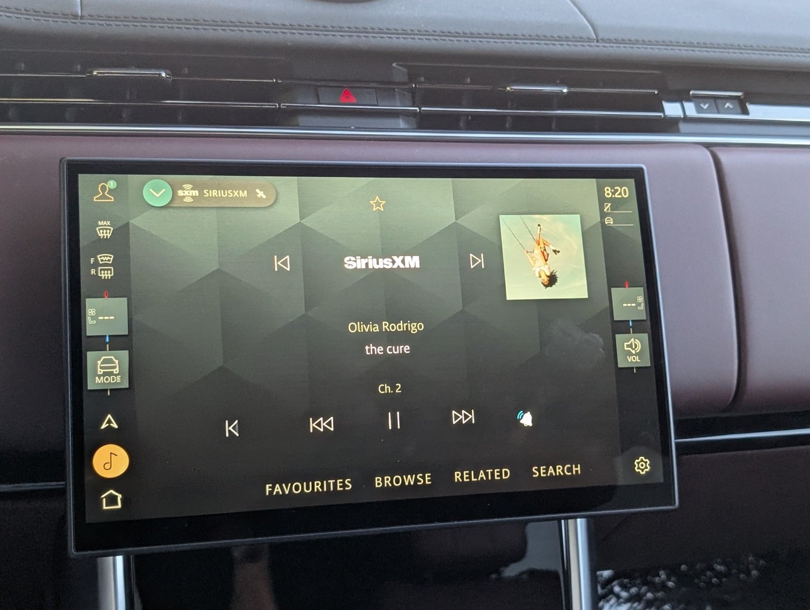 2025 Land Rover Range Rover SE - Photo 18