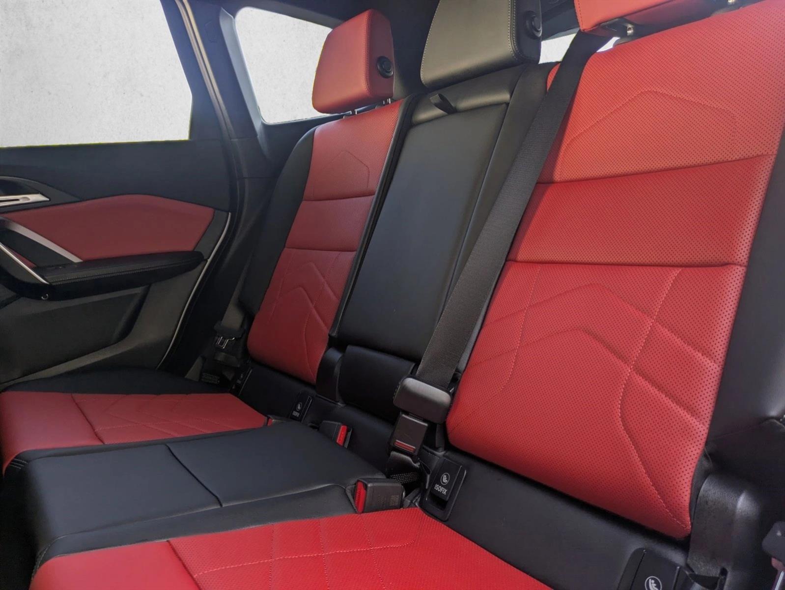 2025 BMW X1 28i - Photo 17
