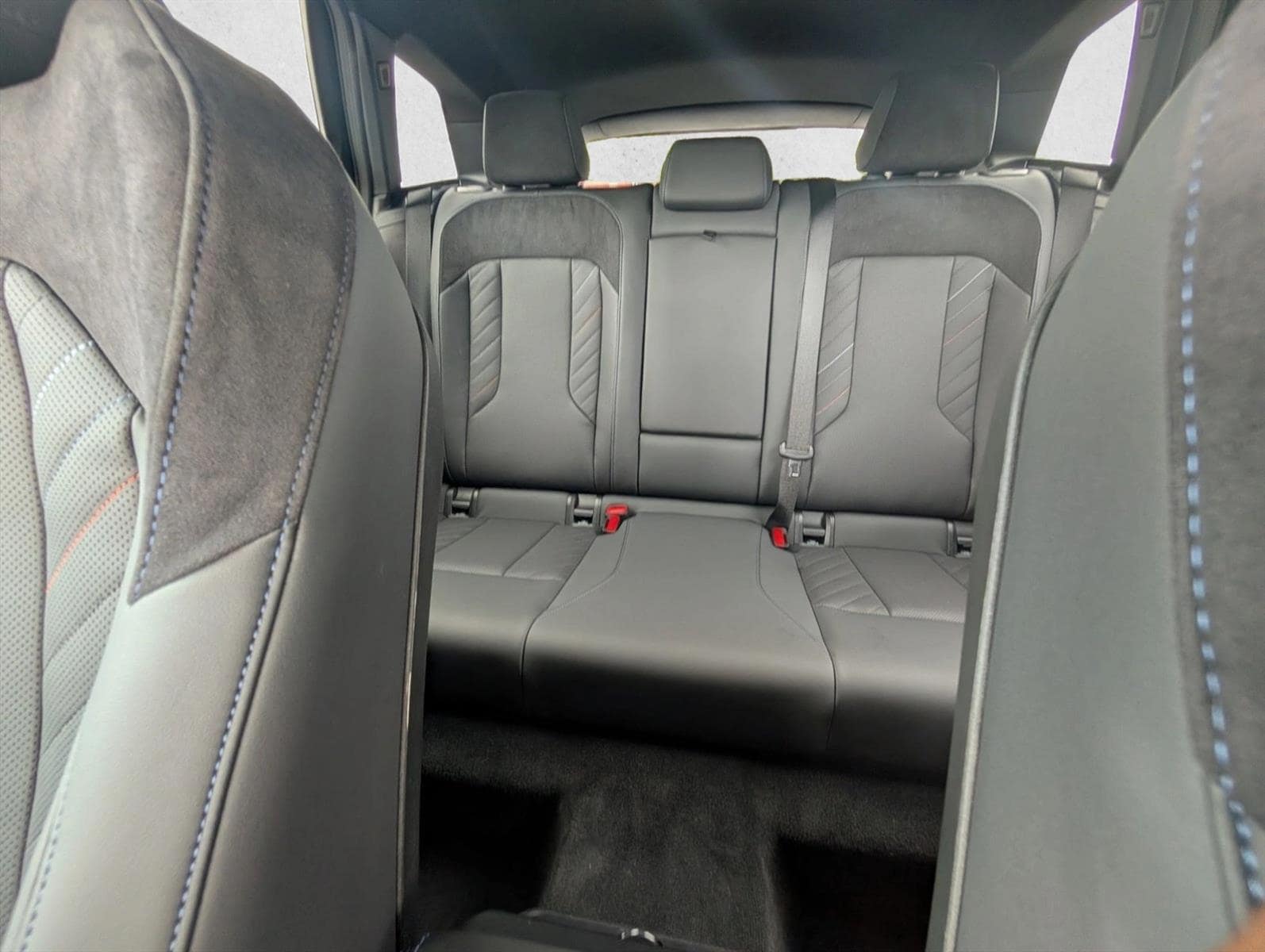 2026 BMW X3 30 - Photo 21