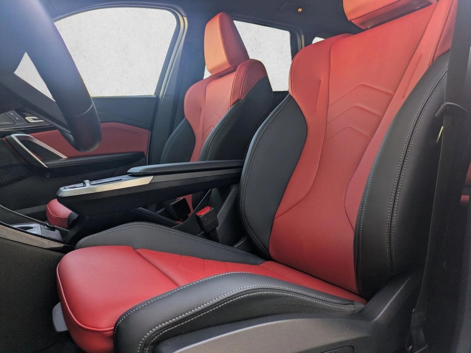 2025 BMW X1 xDrive28i photo 4