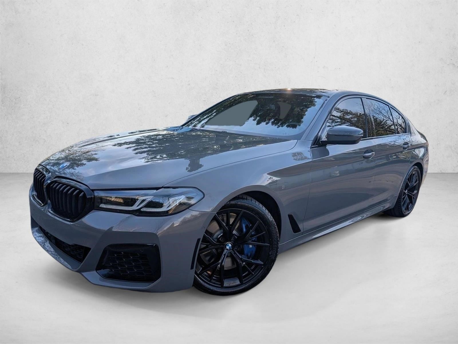 2022 BMW 5 Series M550i