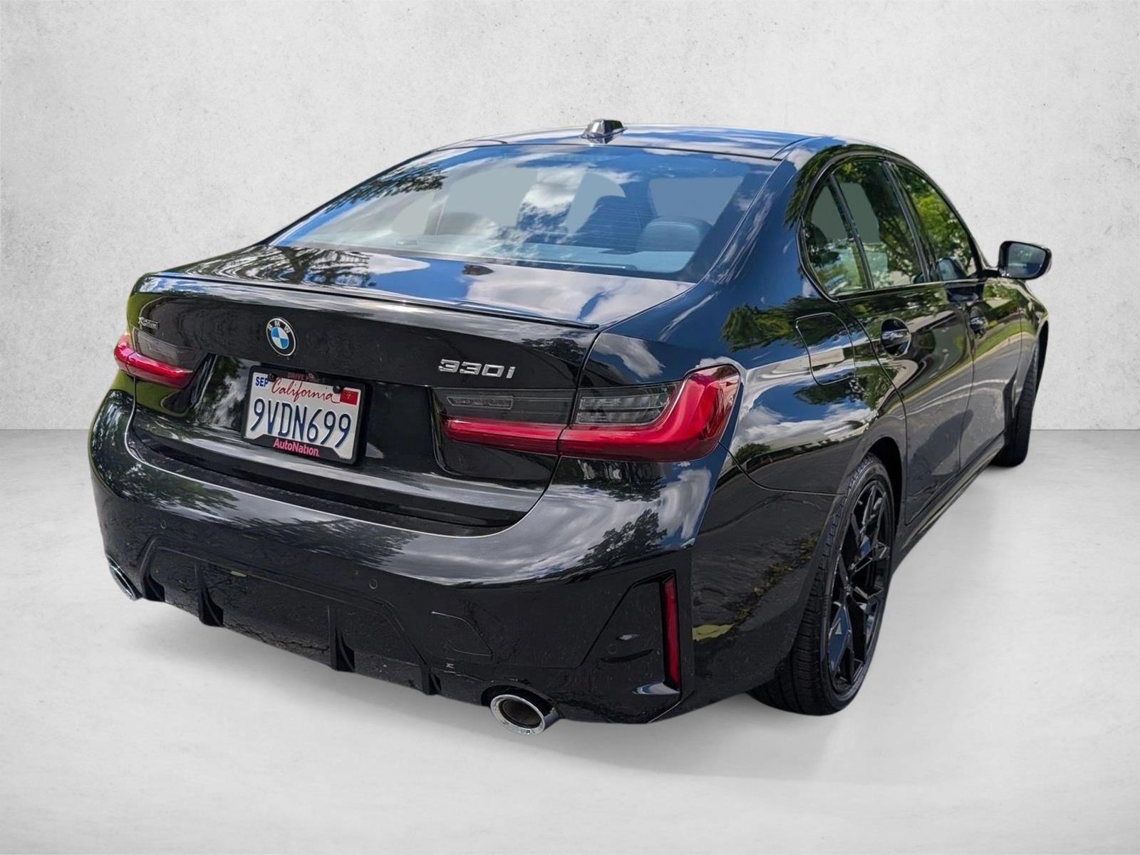 2025 BMW 330i xDrive photo 5