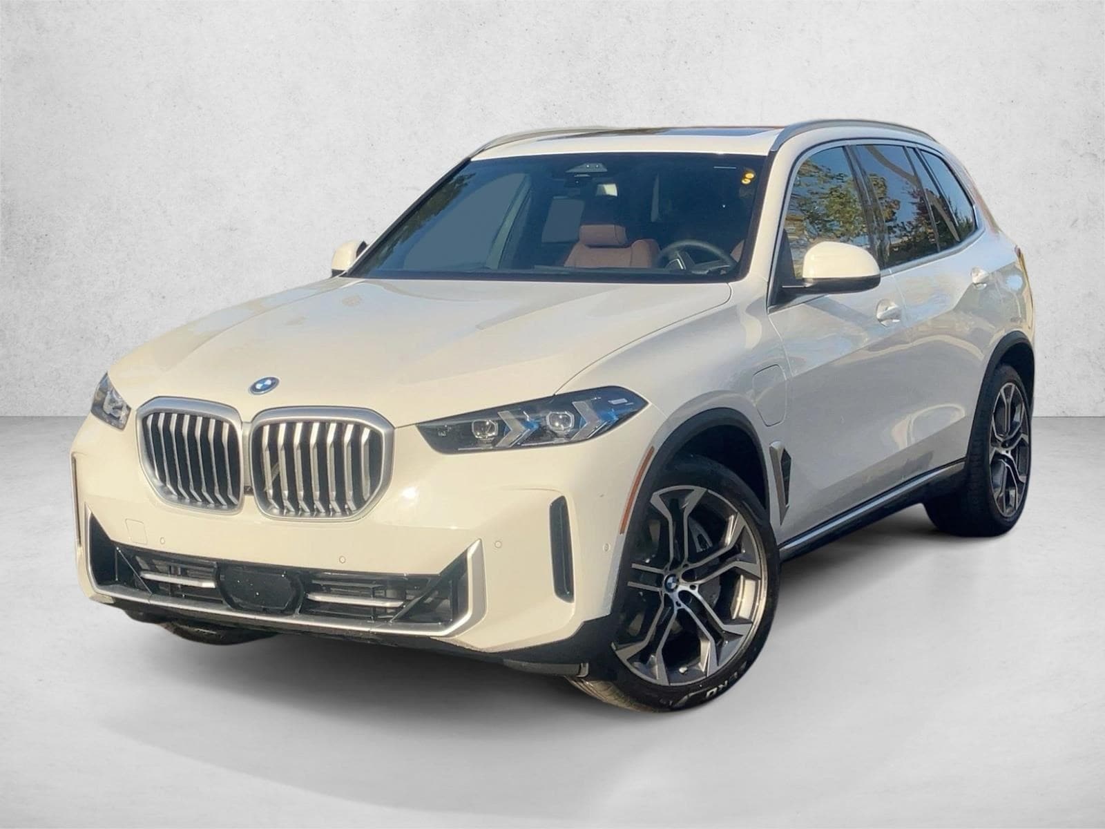 2026 BMW X5 50e's photo