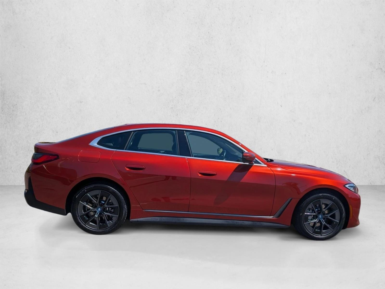 2023 BMW i4 eDrive35 photo 4