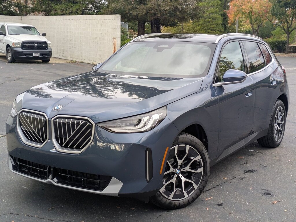 New 2026 BMW X3 30 xDrive SUV