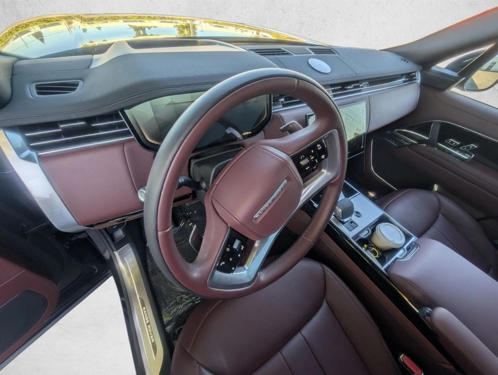 2025 Land Rover Range Rover SE - Photo 13