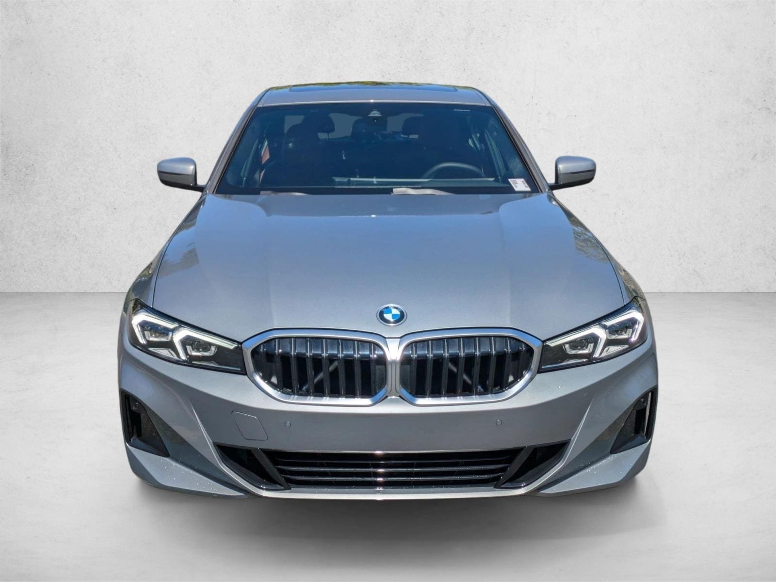 2025 BMW 330i photo 5