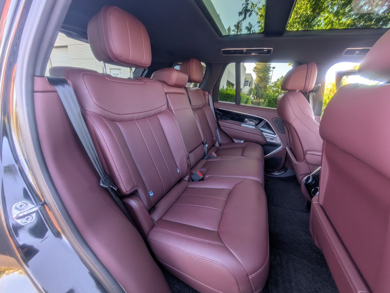 2025 Land Rover Range Rover SE - Photo 24