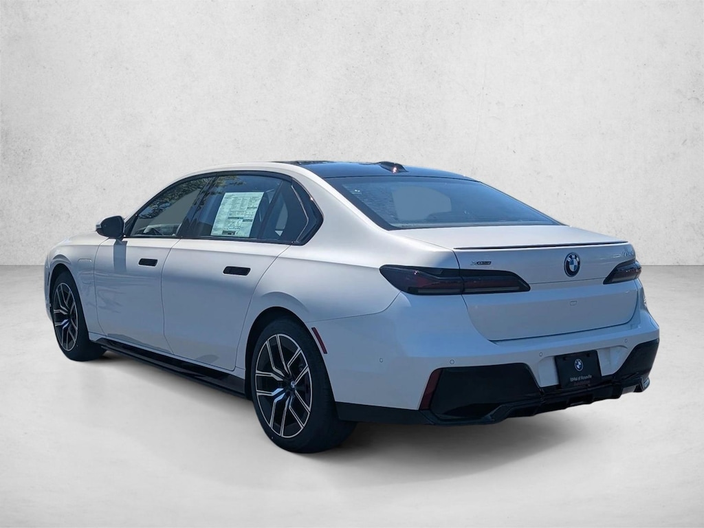 New 2026 BMW 750e xDrive Sedan