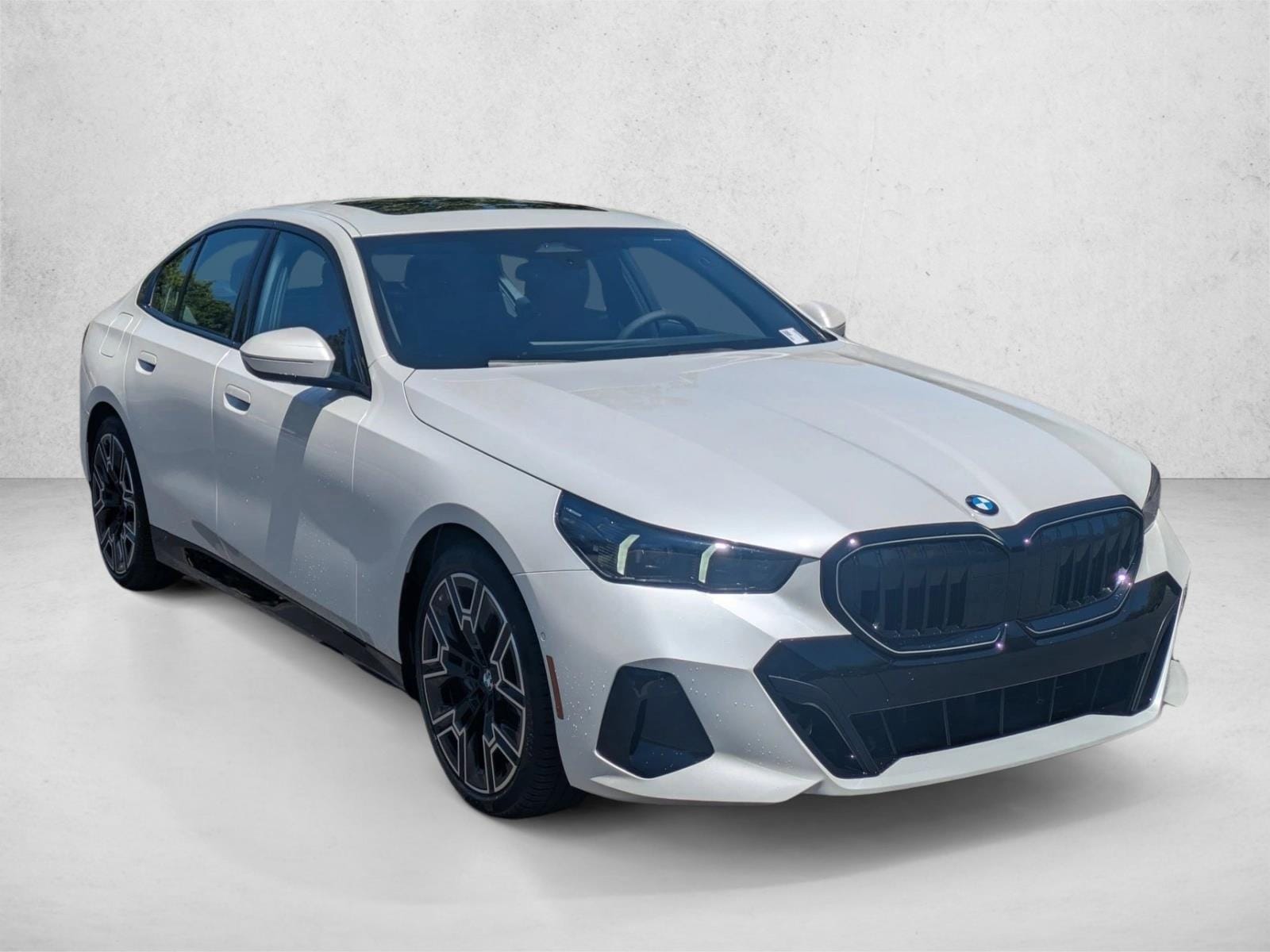 2026 BMW 5 Series 530i - Photo 6