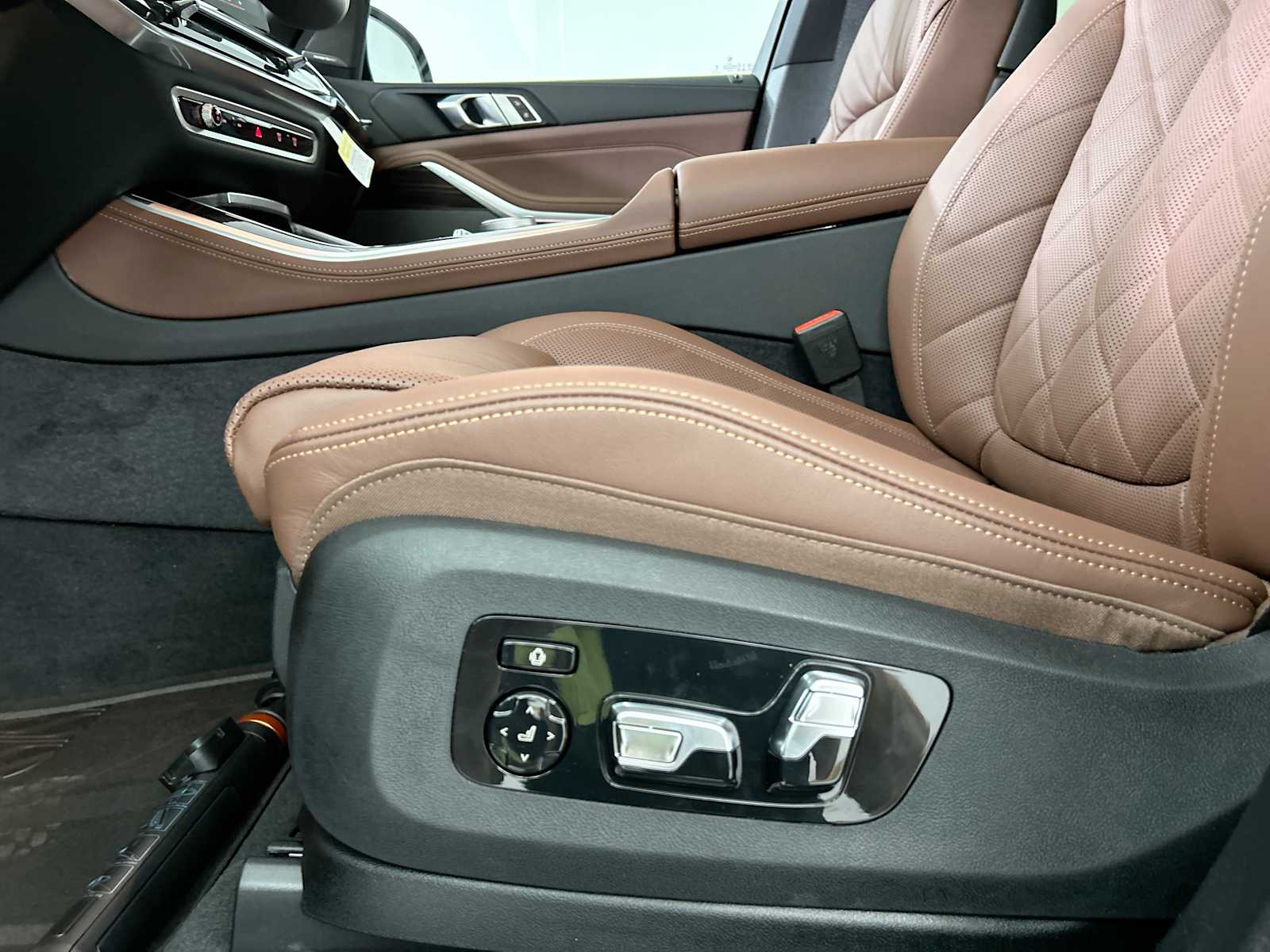 Thumbnail: 2026 BMW X5 - 14