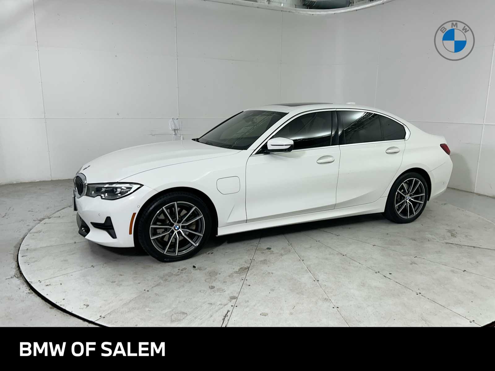 Thumbnail: 2021 BMW 3 Series - 1