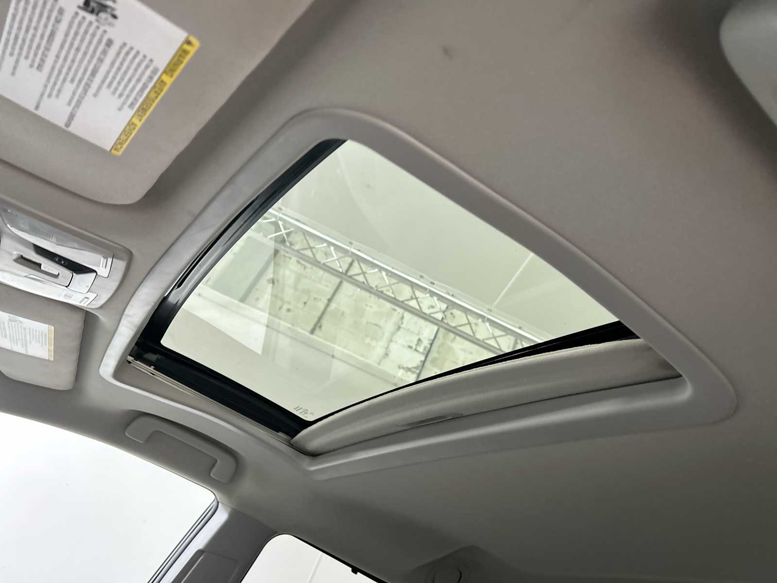 Thumbnail: 2017 Toyota Sienna - 16