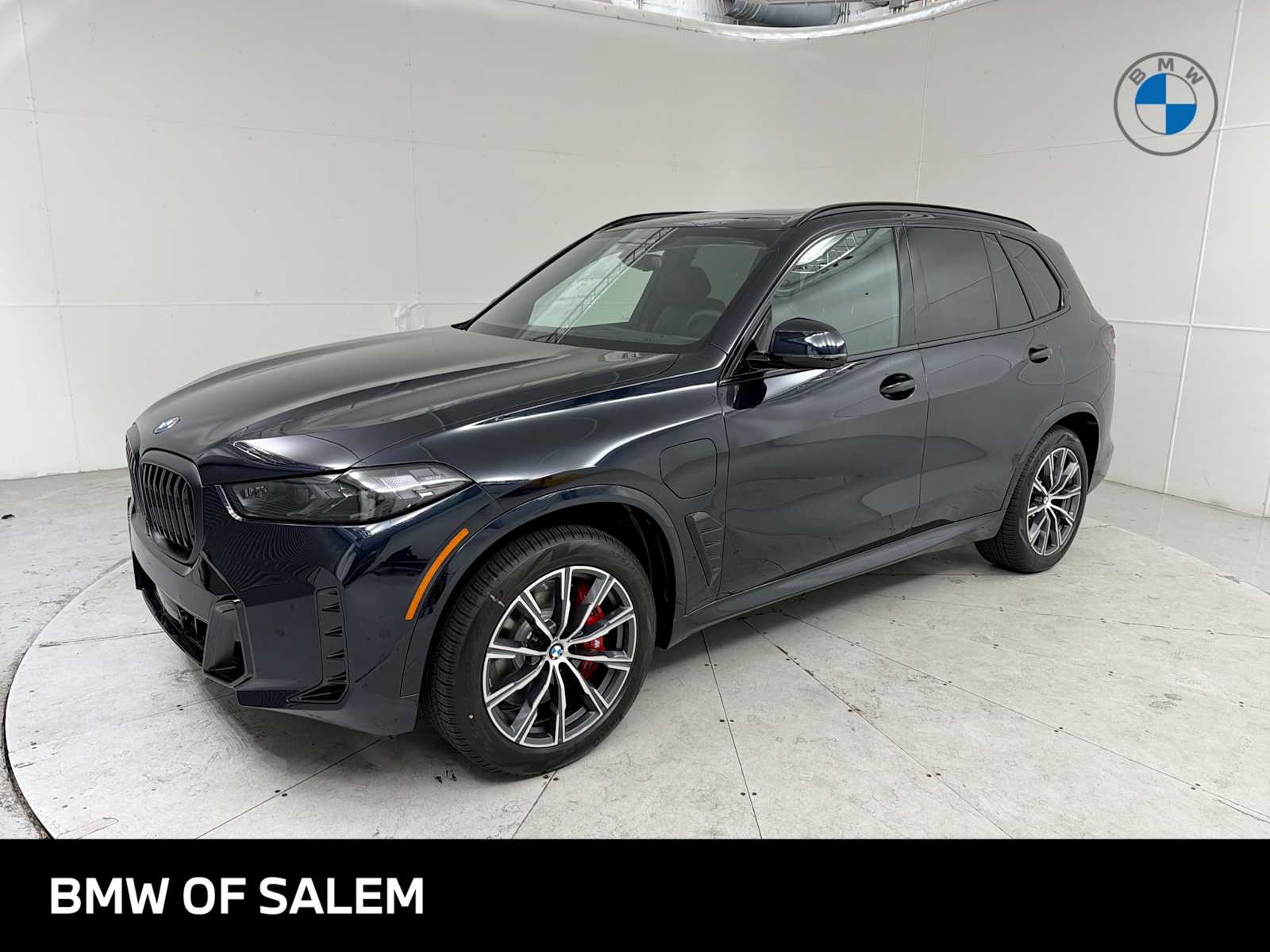 2026 BMW X5 xDrive50e's photo