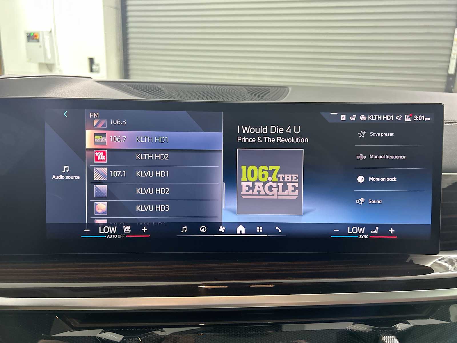 Thumbnail: 2026 BMW X5 - 12