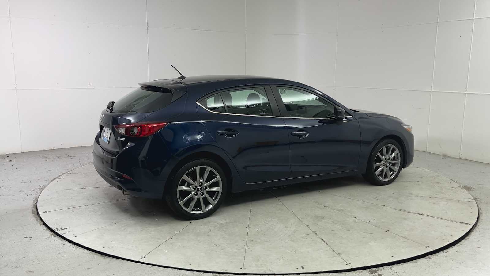 Thumbnail: 2018 Mazda Mazda3 - 9