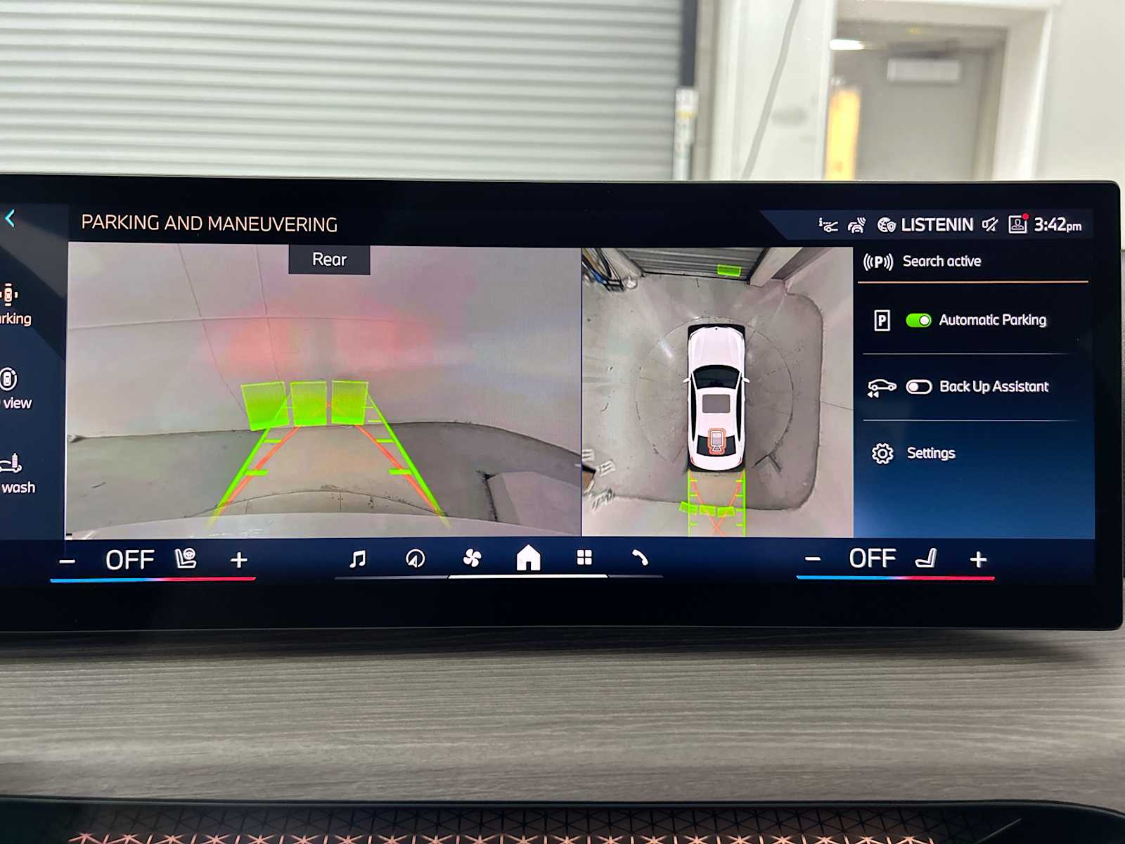 Thumbnail: 2025 BMW 3 Series - 24