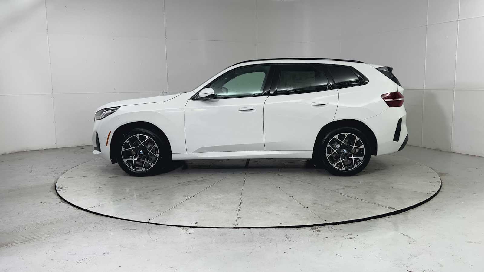 Thumbnail: 2026 BMW X3 - 5