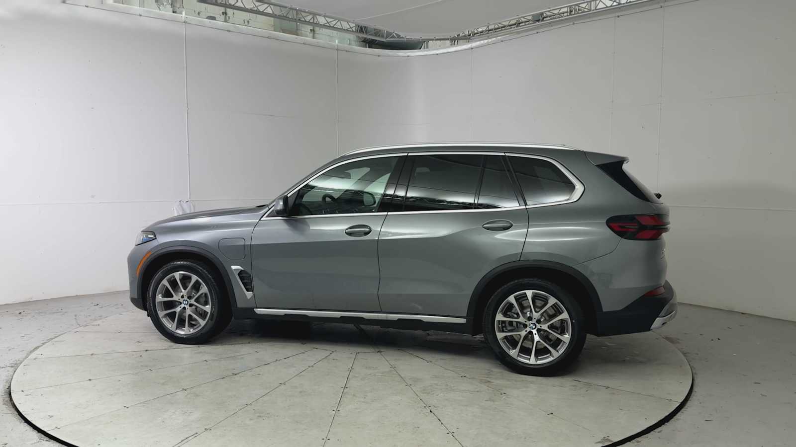 Thumbnail: 2026 BMW X5 - 5