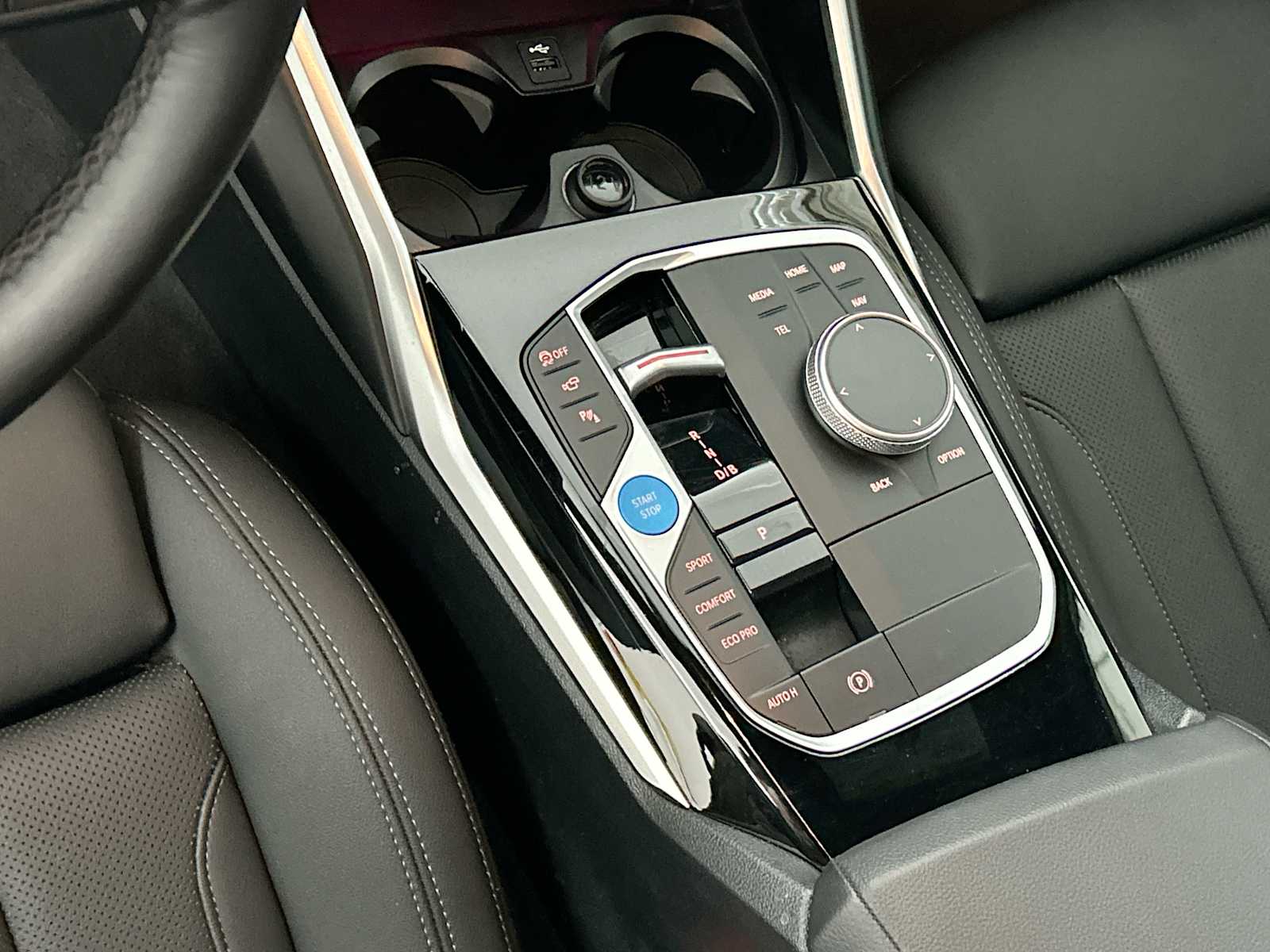 Thumbnail: 2024 BMW i4 - 22