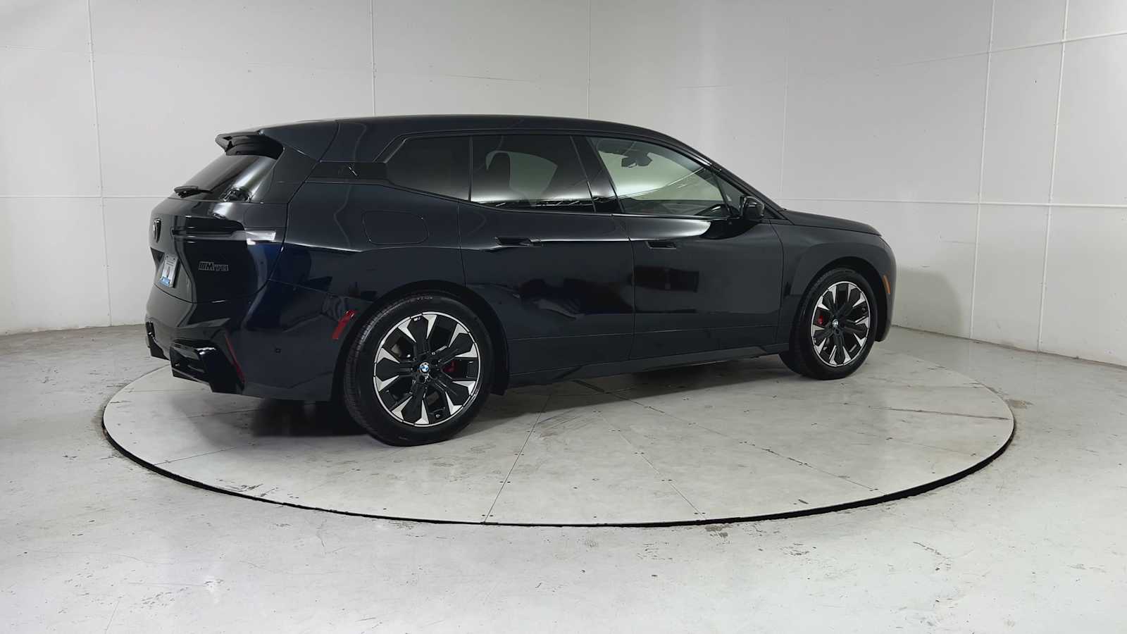 Thumbnail: 2026 BMW iX - 9