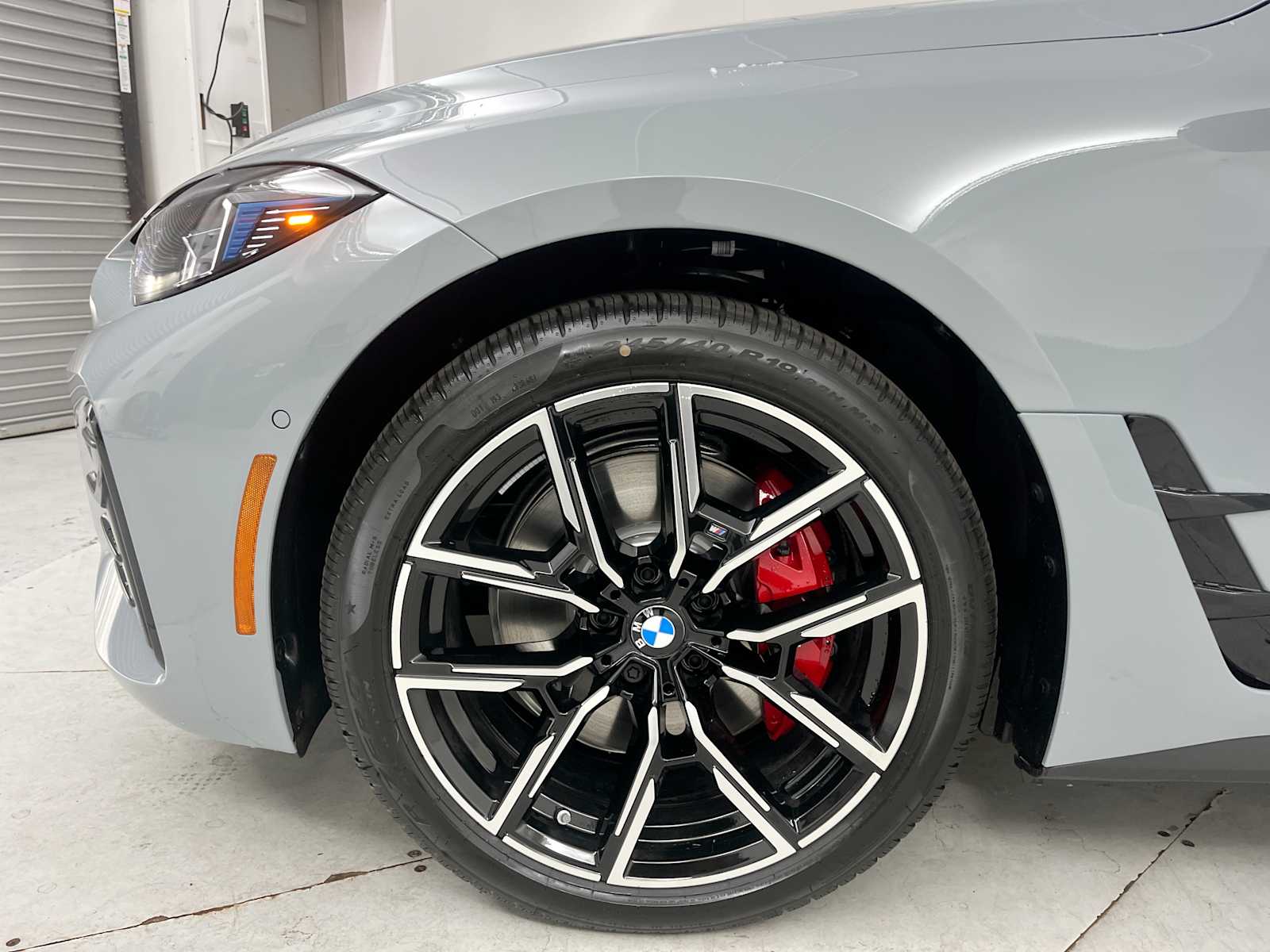 Thumbnail: 2026 BMW i4 - 25