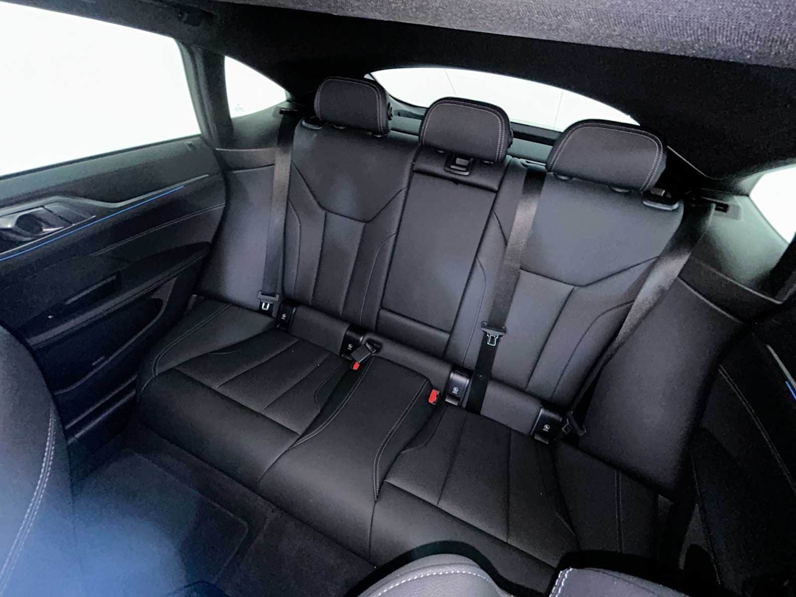 Thumbnail: 2023 BMW i4 - 25